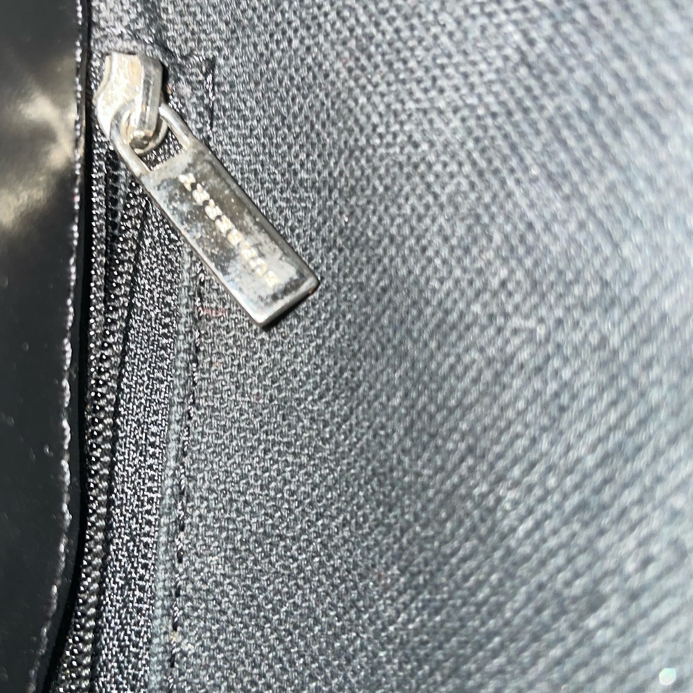 Burberry Beige and Black Check Tote with Wallet - Picture 3 of 14
